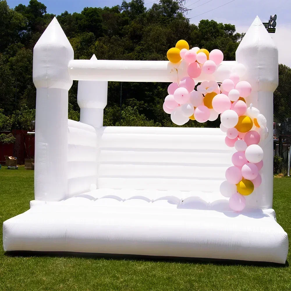 Château gonflable blanc/noir d - Kids Toys Rental avis et prix