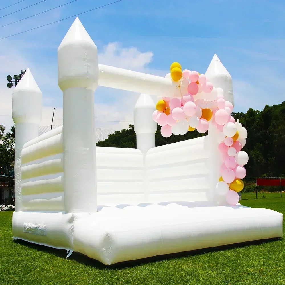 Château gonflable blanc/noir d - Kids Toys Rental avis et prix